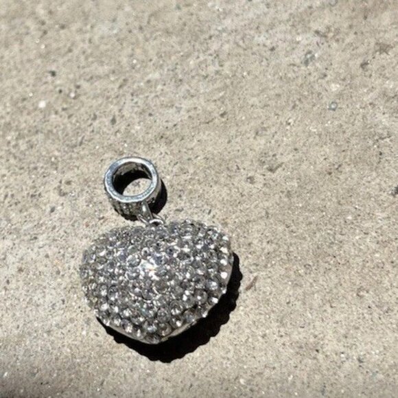 Vintage Silver tone Clear Crystals Rhinestones Solid Puffy Heart Charm Pendant - Picture 11 of 14